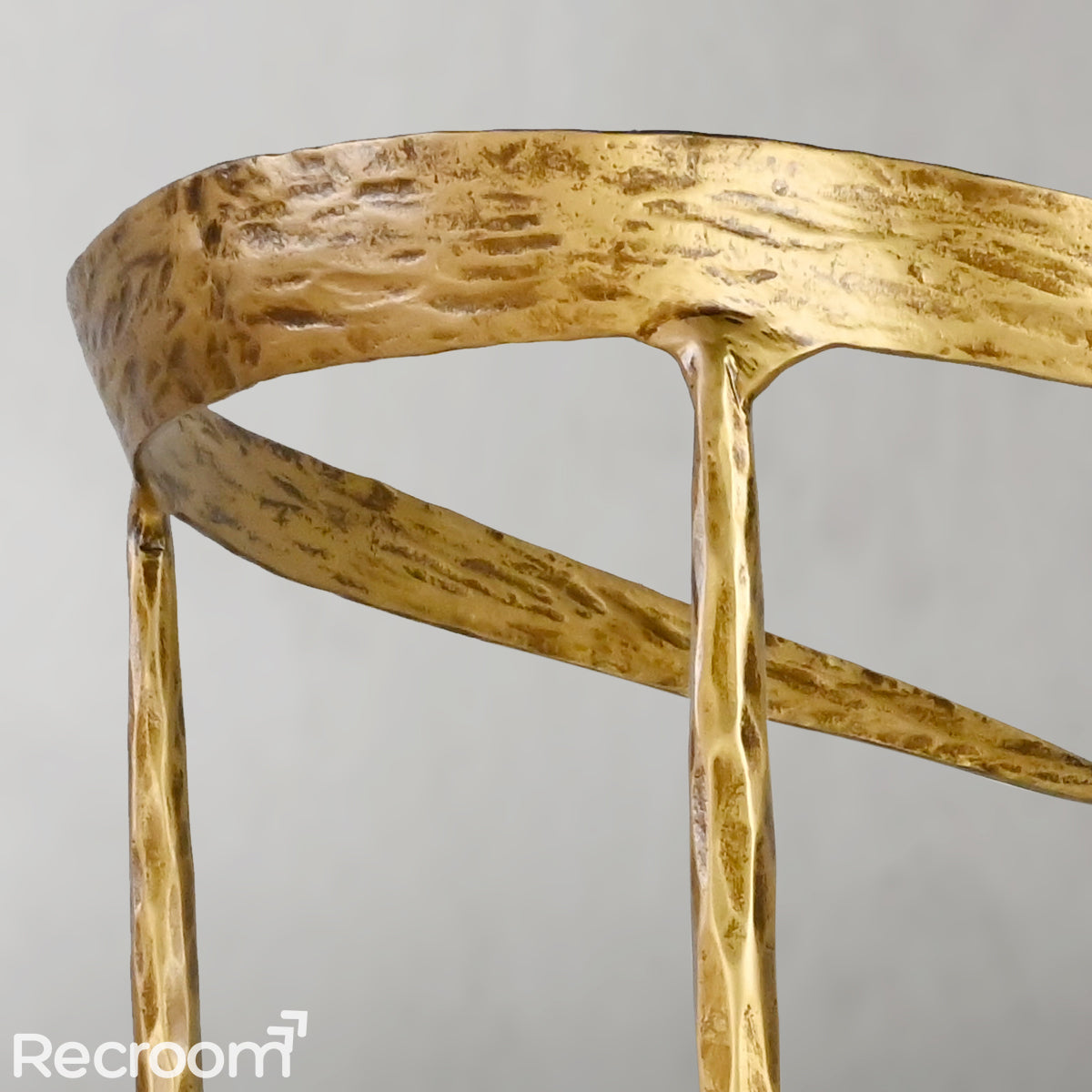 Thaddeo Curved Chair
