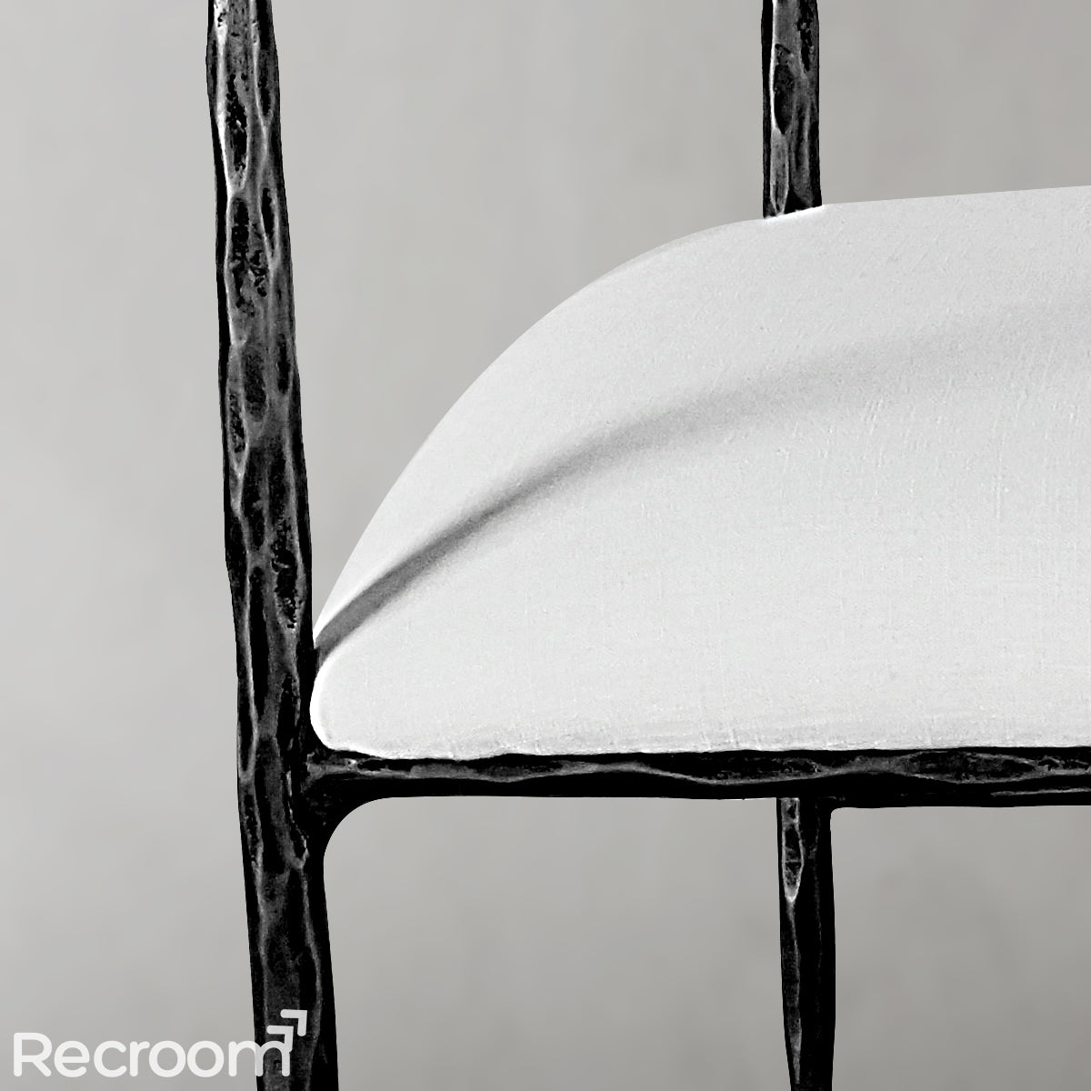 Thaddeo Curved Chair