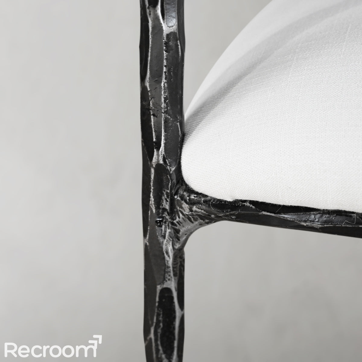 Thaddeo Curved Chair