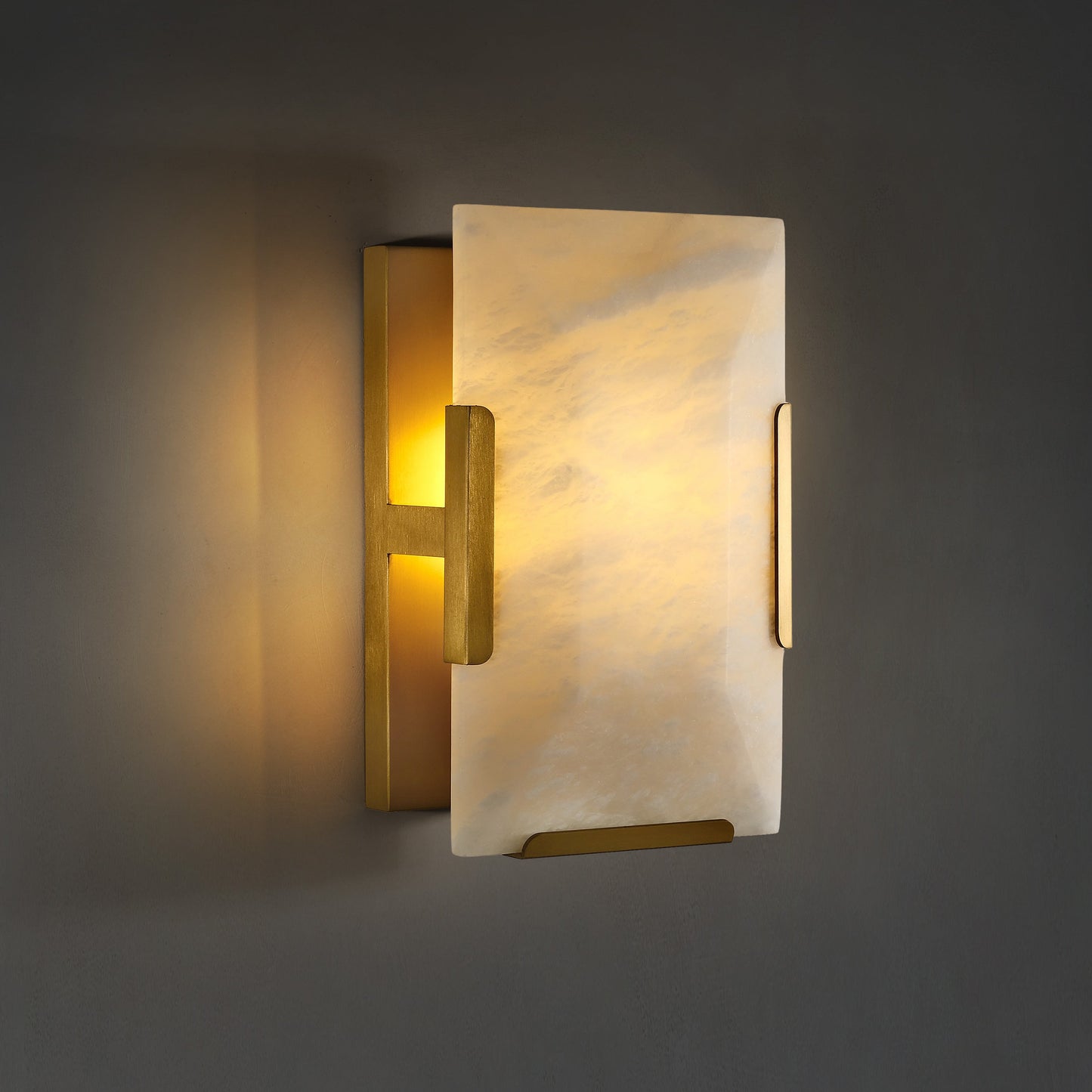 Harllow Calcite Single Wall Sconce 6“