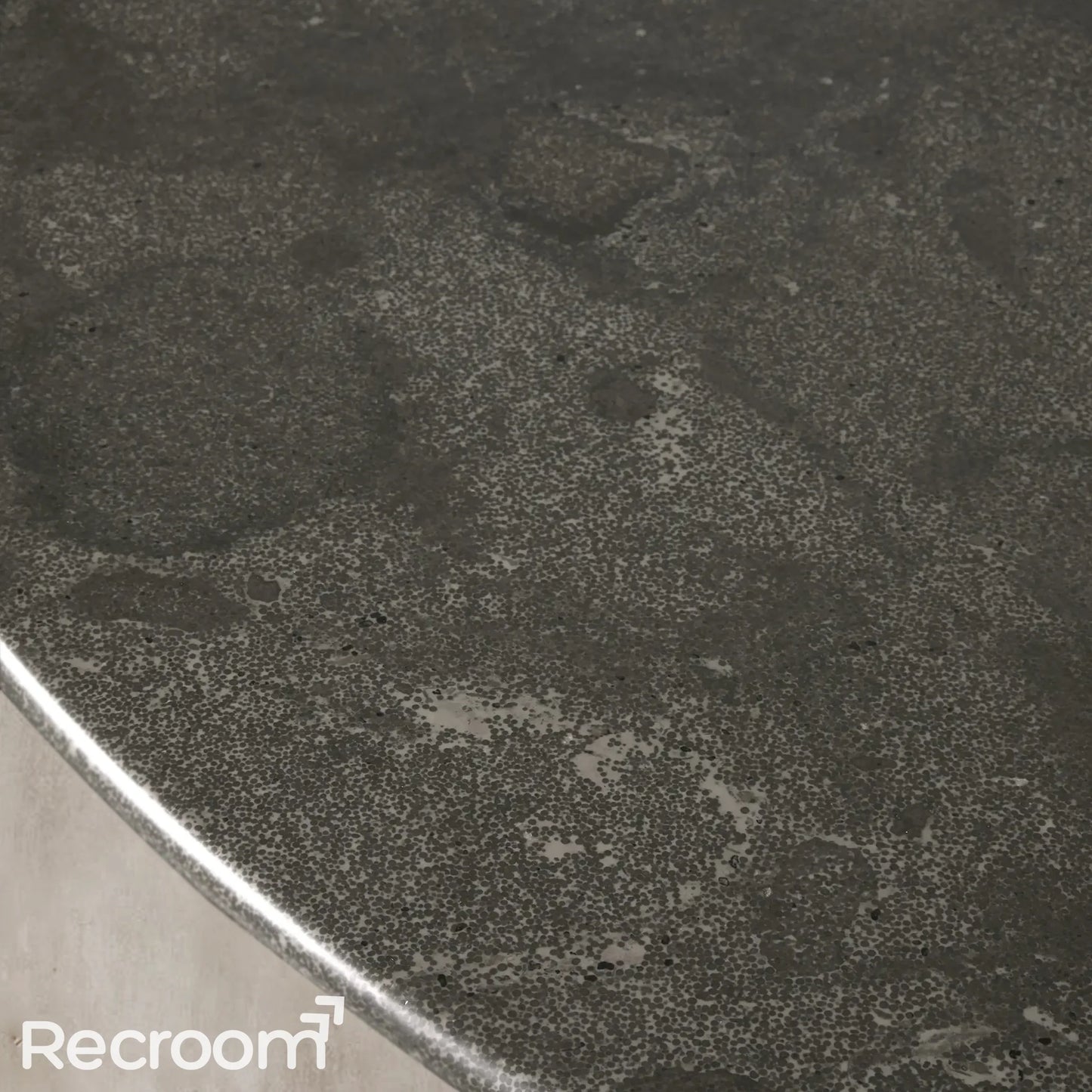 Finn Round Dining Table