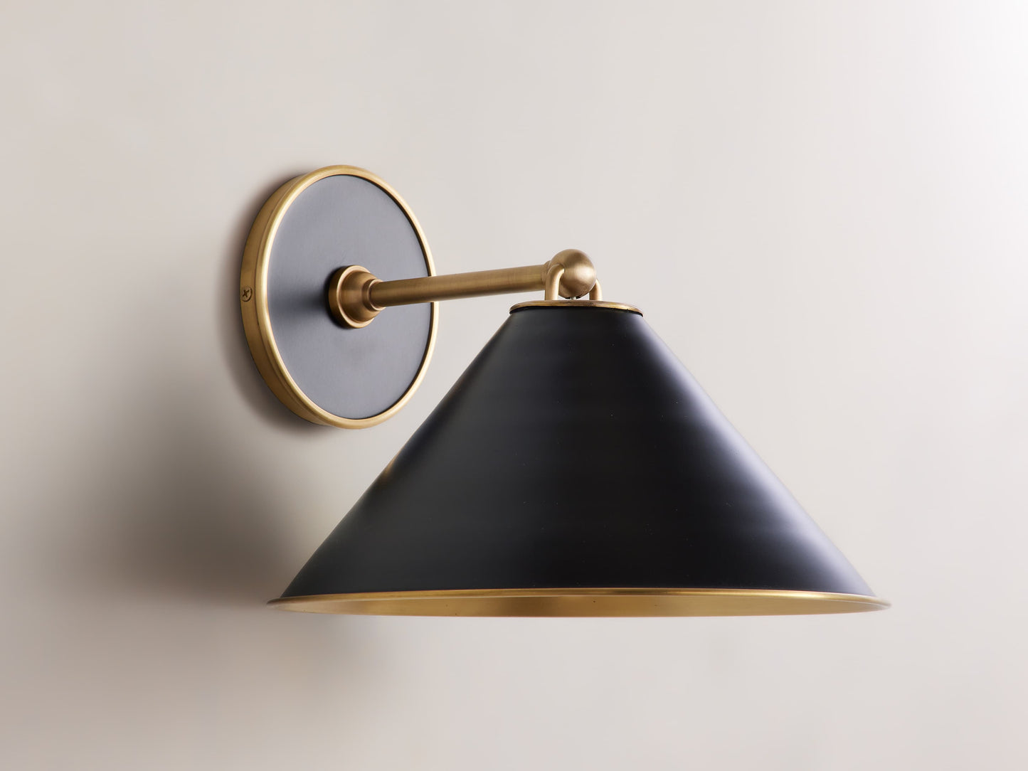 Arno Wall Sconce