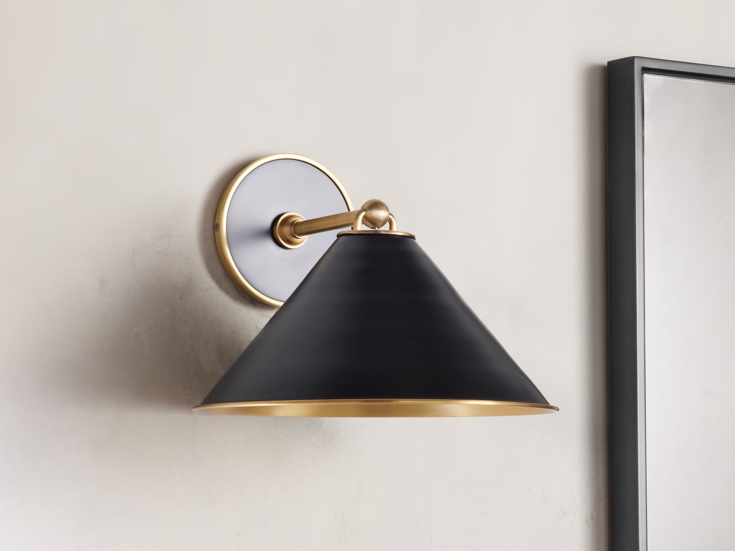 Arno Wall Sconce