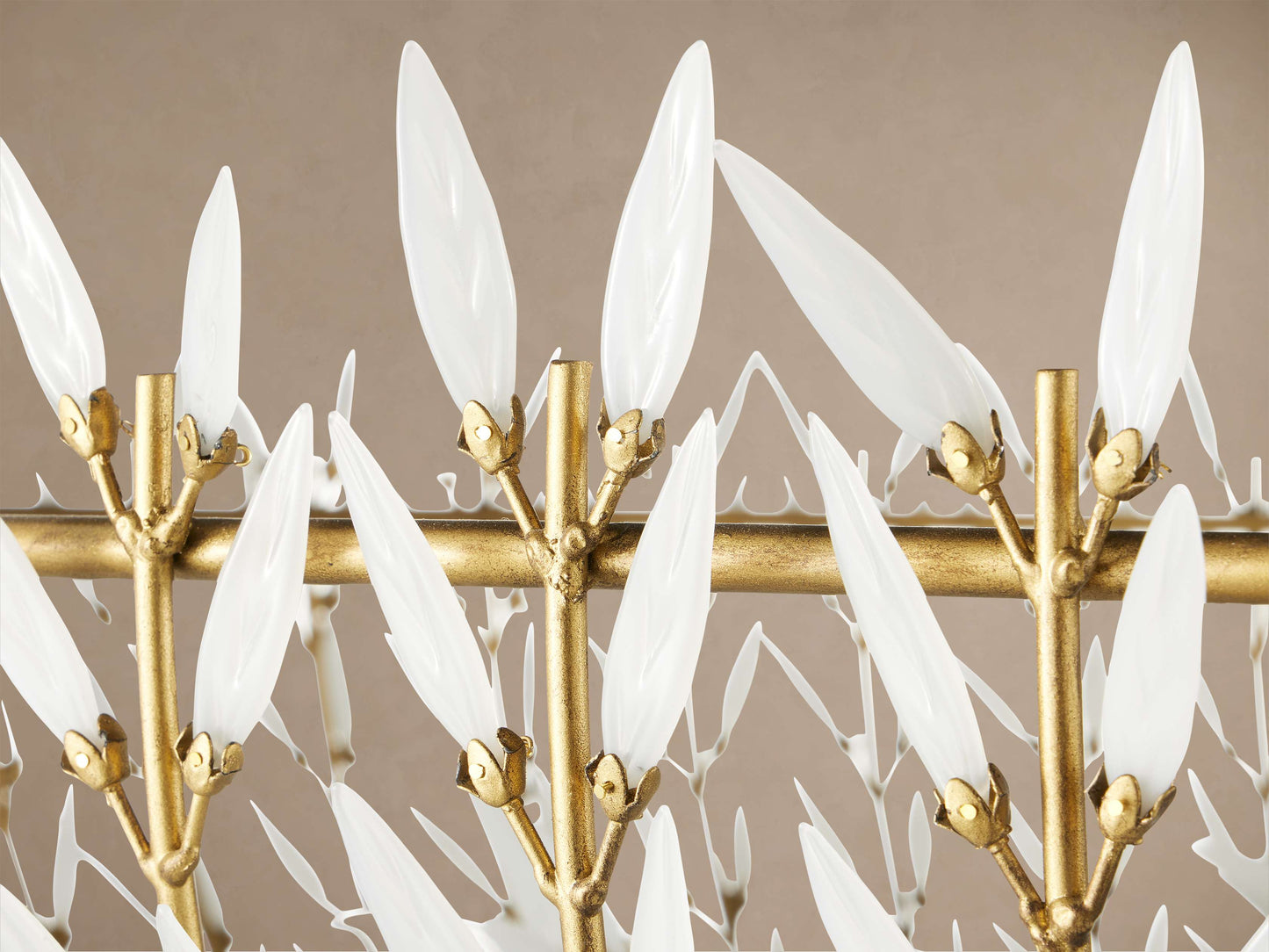 Morrigan Round Chandelier 34'' 56''D