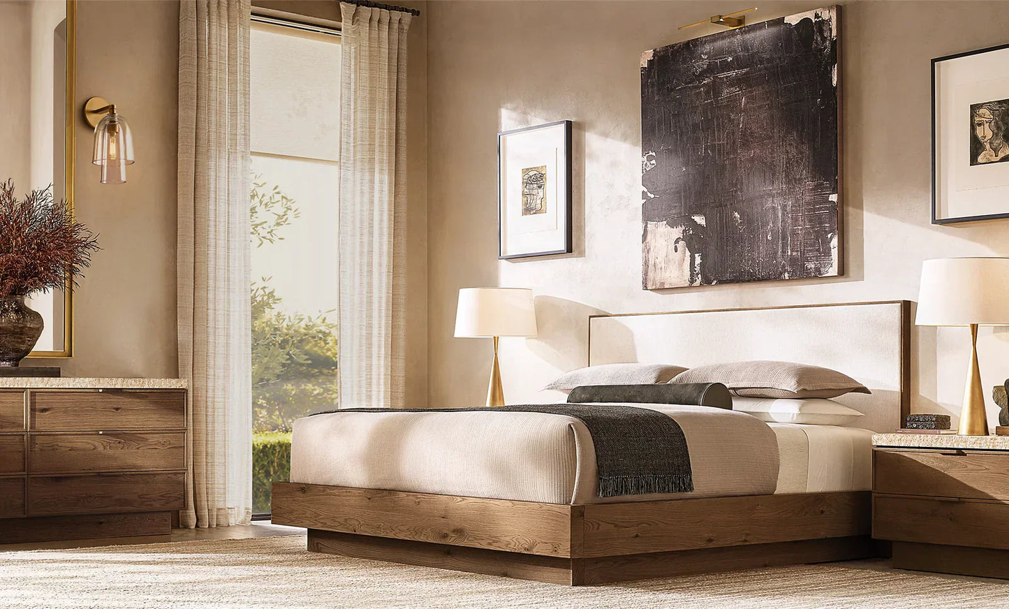 Bloomy Clear Glass Flute Sconce