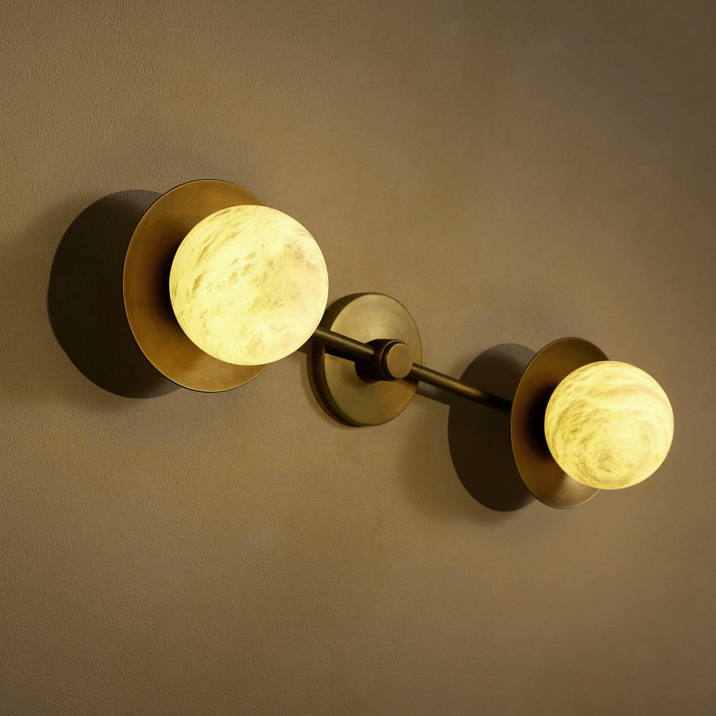 Cara Wall Lamp