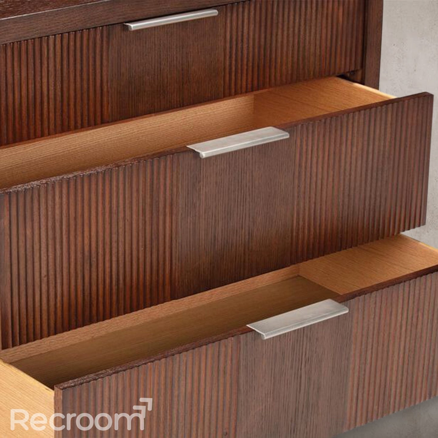 Vurmo Three-Drawer Chest