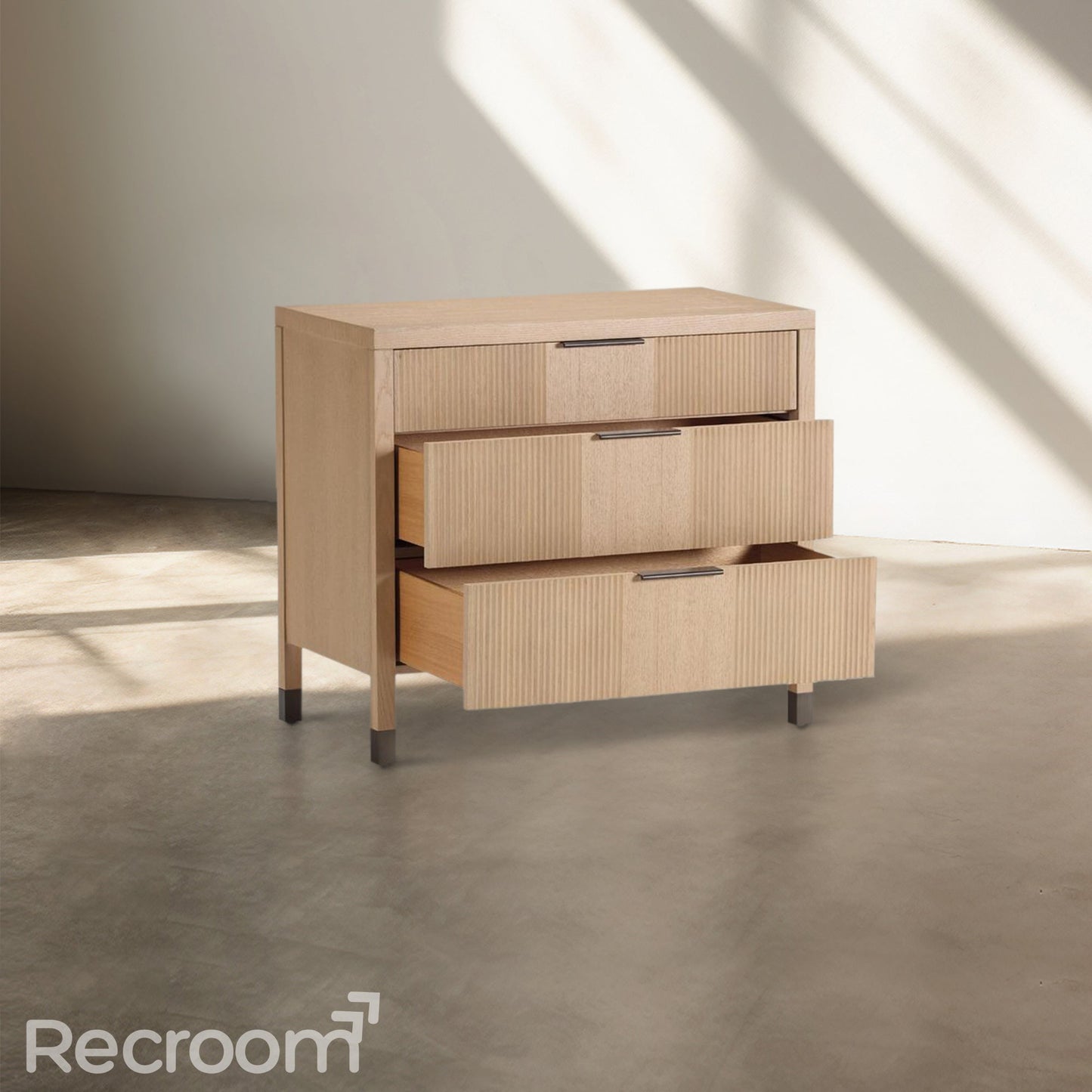 Vurmo Three-Drawer Chest
