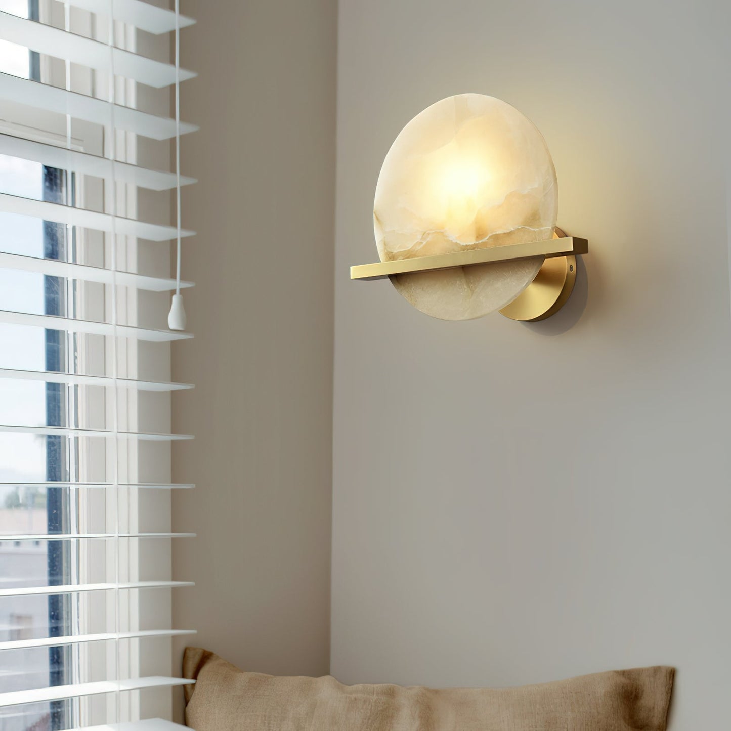 Savion Alabaster Wall Lamp