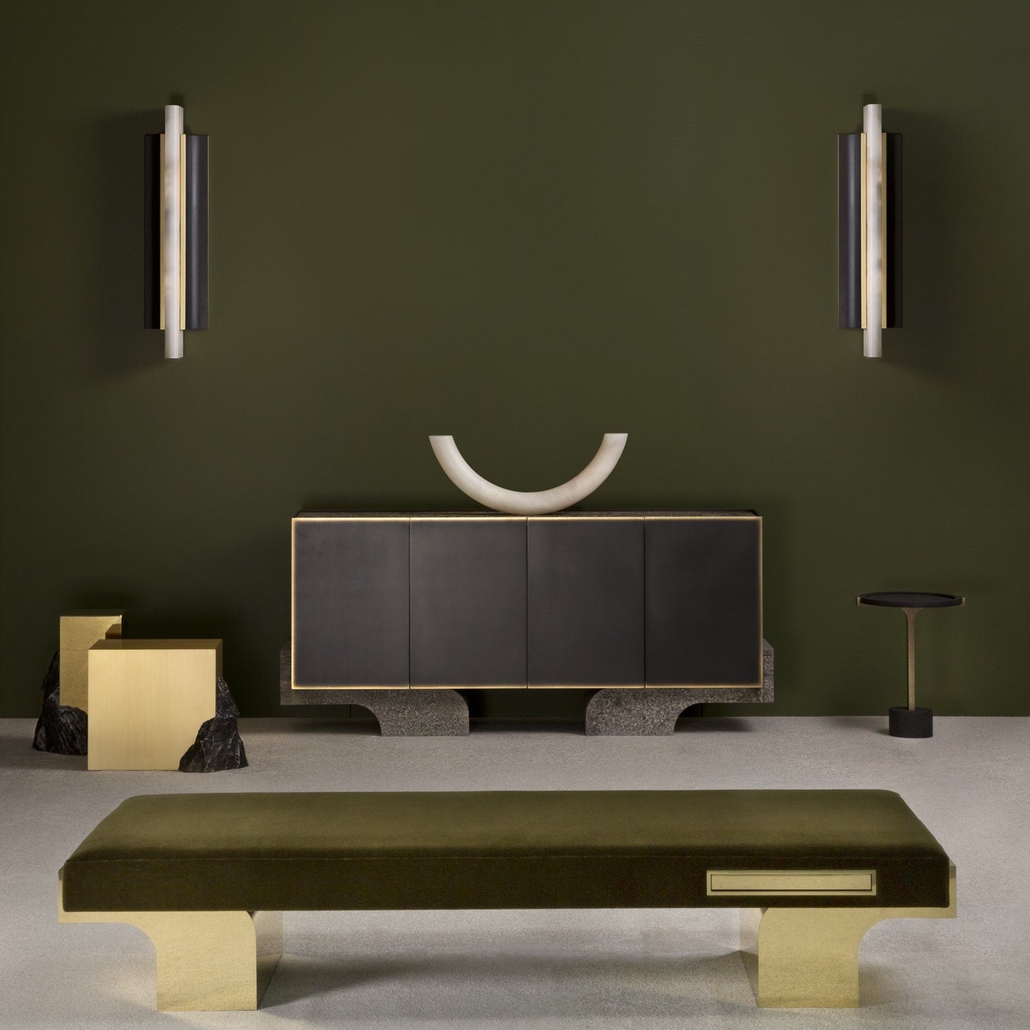 Timide Alabaster Wall Lamp