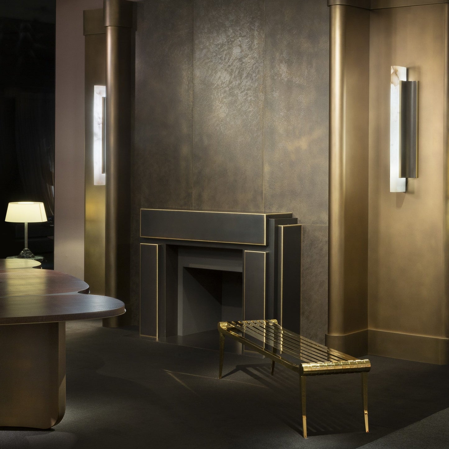 Timide Alabaster Wall Lamp