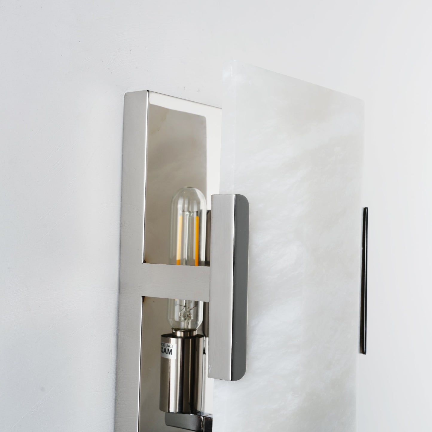 Harllow Calcite Single Wall Sconce 6“